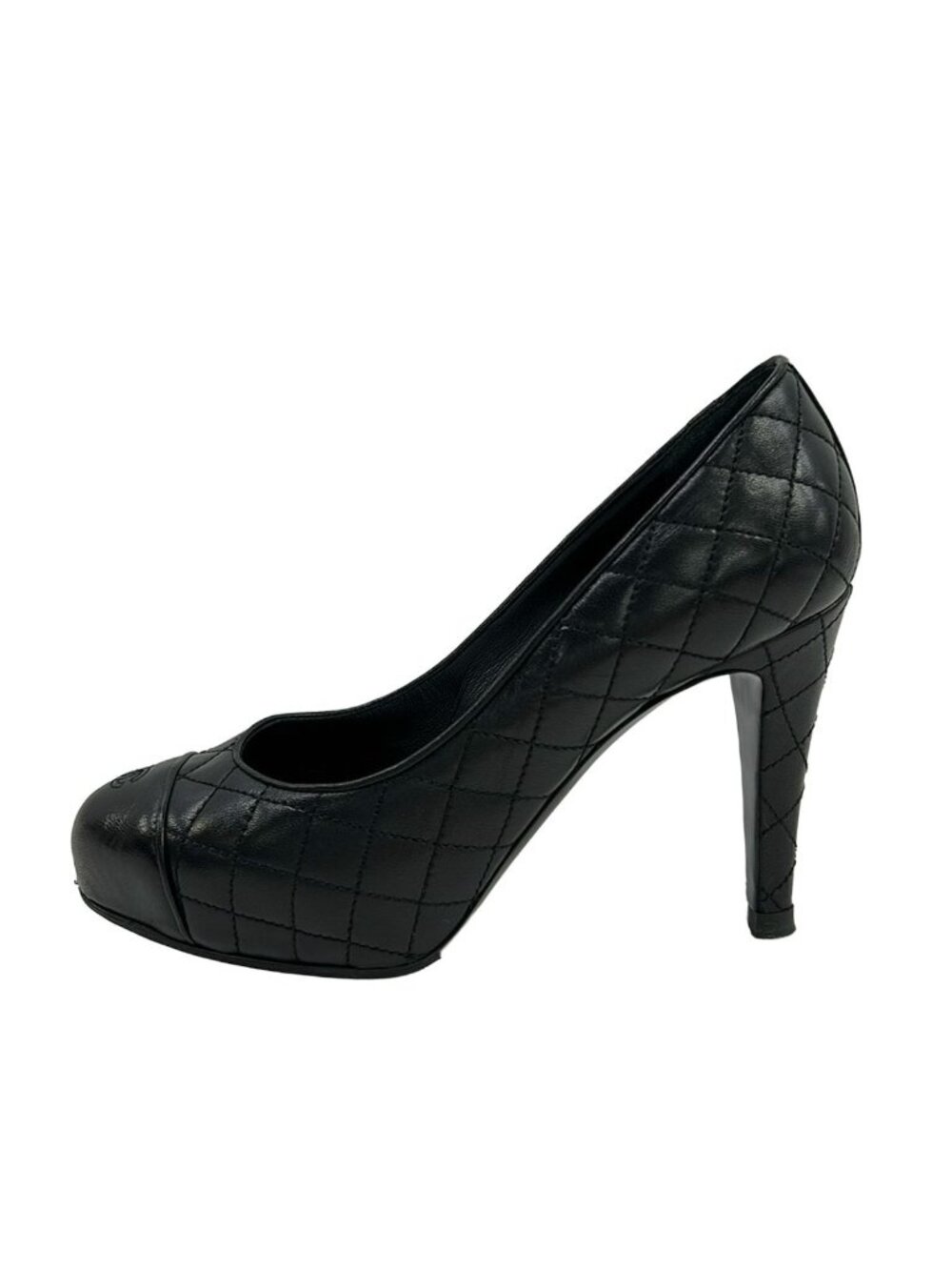 Chanel Pumps Black Quilted CC Logo Leather Heels